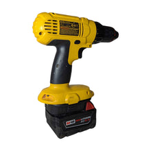 Charger l'image dans la galerie, Adaptateur de batterie Milwaukee 18V vers DeWalt 18V
