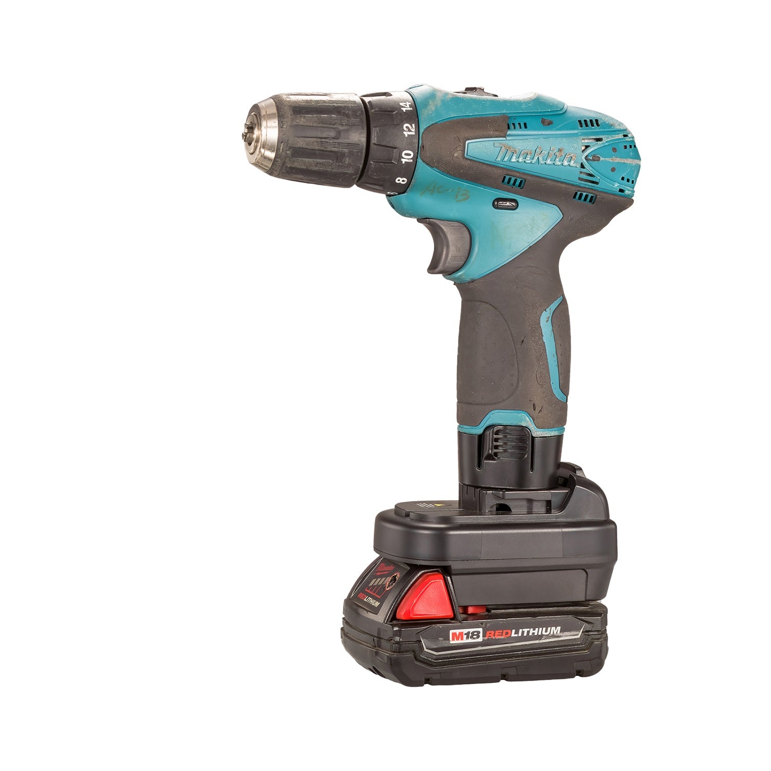Adaptateur de batterie Milwaukee 18V vers Makita 10.8V CXT (style à broches)