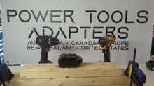 Charger et lire la vidéo dans la visionneuse de la Galerie, Adaptateur de batterie DeWalt 20V vers Bosch (Bleu) 18V
