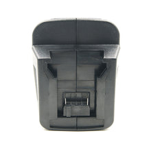 Charger l&#39;image dans la galerie, Milwaukee 18V (M18) à Milwaukee V18 Adaptateur de Batterie
